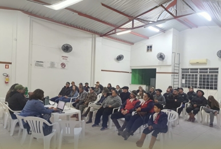 Coordenadoria de Cultura promoveu reunião com representantes dos piquetes para alinhar os preparativos  do Desfile de Cavalarianos