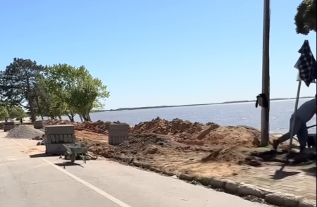 Com mais um pedaço do calçadão na Barrinha quase concluído, novo trecho teve início das obras nesta semana