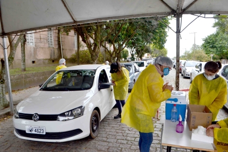 2ª DOSE: Nesta sexta-feira (12) a vacinação é para quem fez a 1º dose no dia 15/10