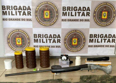 Brigada Militar de Camaquã prende homem por porte  ilegal de arma de fogo