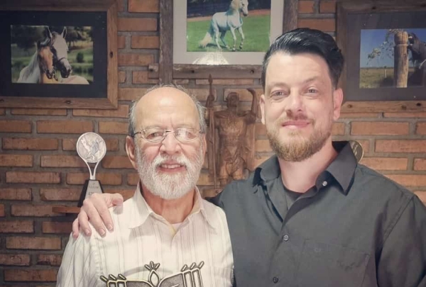 Os artistas lourencianos Adão Quevedo e Danilo Kuhn foram premiados no Festival de Poesia Gaúcha