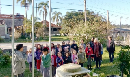 Escola Padre Maximiliano Strauss realizou atividades cívicas