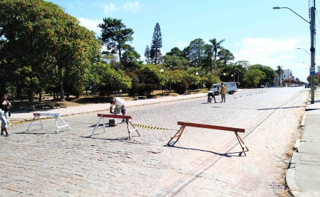 Feira da Praça terá espaços para feirantes pintados no chão