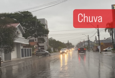 Chuva chegou em São Lourenço após muitos dias de sol e forte calor