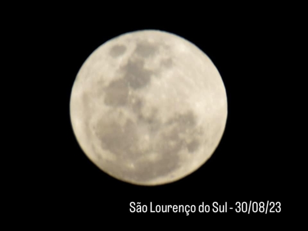 "Lua Azul" no céu de São Lourenço do Sul