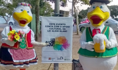 Sonnenschein realizou atividades culturais na praça Othon Knüppeln (curva do arroio)