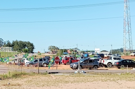 Manifestação acontece no Trevo de acesso à São Lourenço do Sul